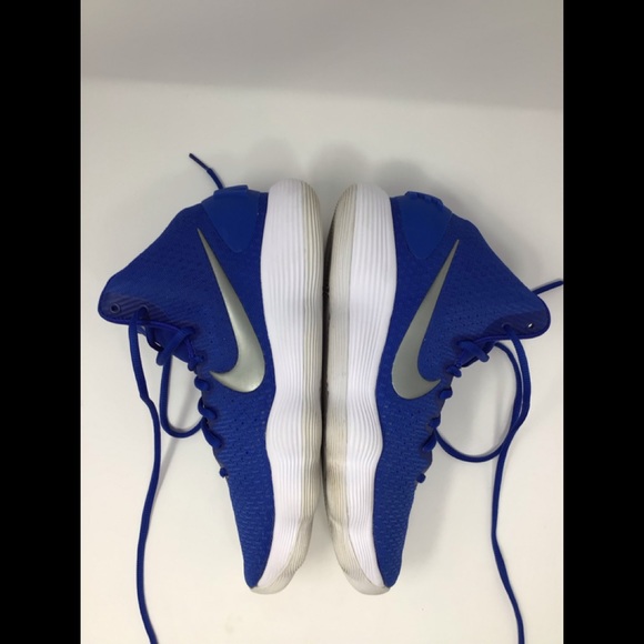 Nike’s Kevin Durant Hyper Dunks Blue Sneakers - Picture 7 of 9